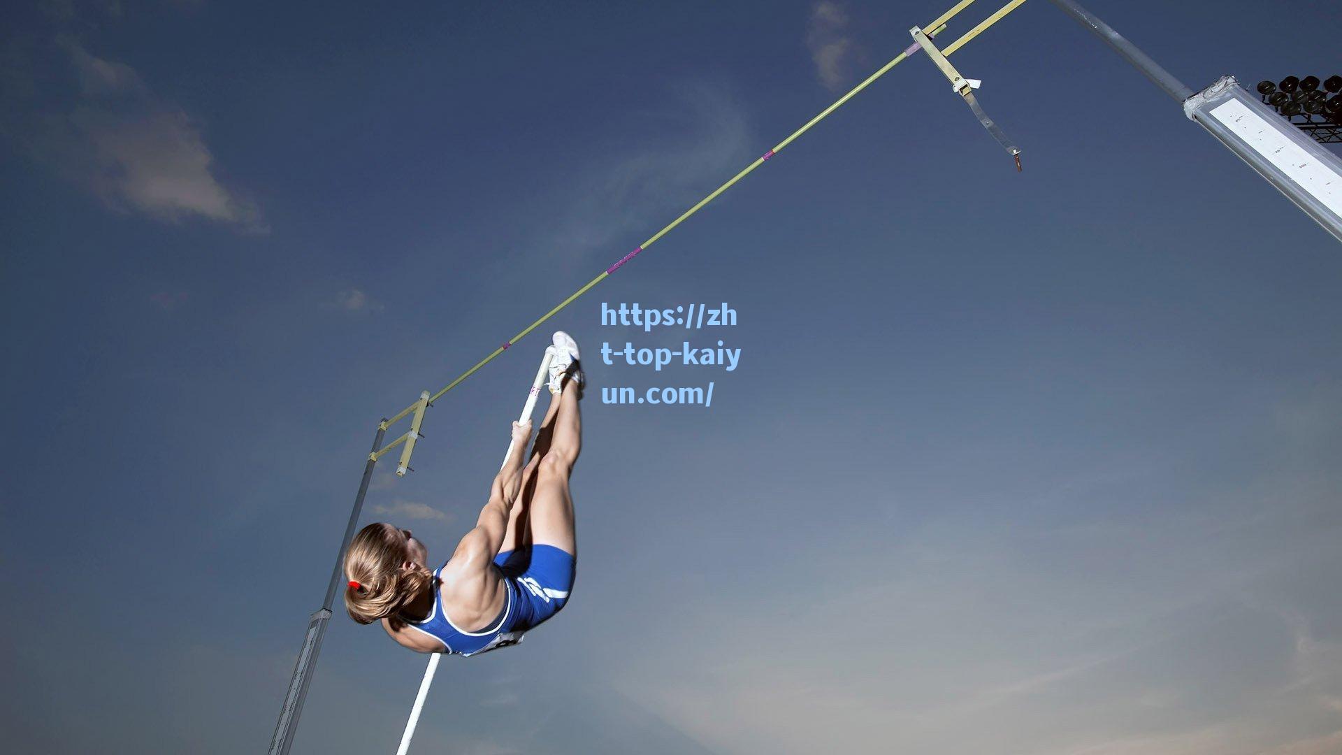 战火中的遗憾，韦世豪因累积黄牌停赛，末轮对阵巴林将缺席关键战役